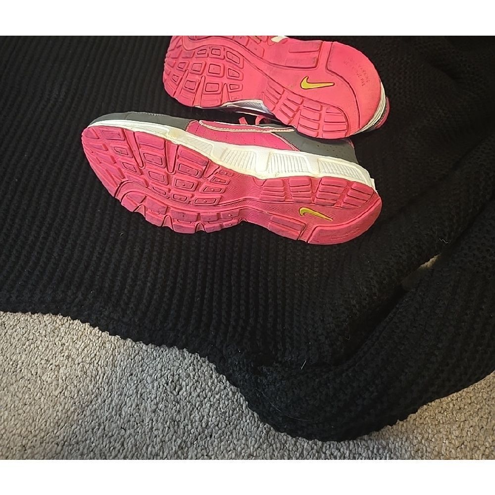 Nike Women's Pink and Gray Athletic Shoes - Picture 5 of 6